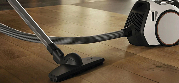 Тихие и мощные пылесосы для современных интерьеров